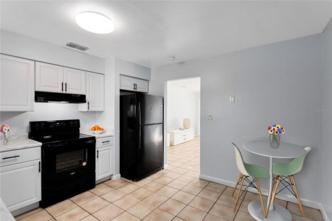 Townhouse in Kissimmee, Florida 2 bedrooms, 77.11 sq.m. № 1917893 - photo 4