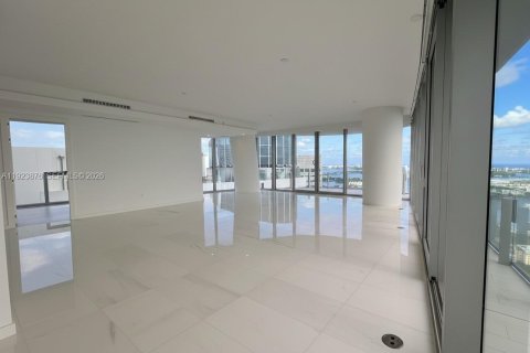 Снять в аренду квартиру в Майами, Флорида 5 спален, 349.13м2, № 1982315 - фото 18