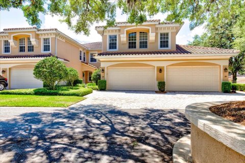 Condo in Howey-in-the-Hills, Florida, 3 bedrooms  № 2105695