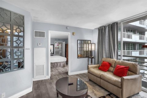 Condominio en venta en Fort Lauderdale, Florida, 1 dormitorio, 43.66 m2 № 1696031 - foto 15