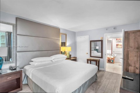 Condominio en venta en Fort Lauderdale, Florida, 1 dormitorio, 43.66 m2 № 1696031 - foto 11