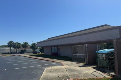 Commercial property in Daytona Beach, Florida 422.71 sq.m. № 1768038 - photo 2