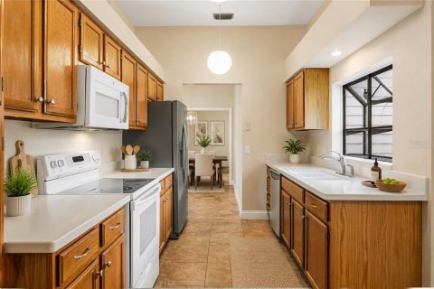 Villa ou maison à vendre à Longwood, Floride: 3 chambres, 146.97 m2 № 2150124 - photo 8
