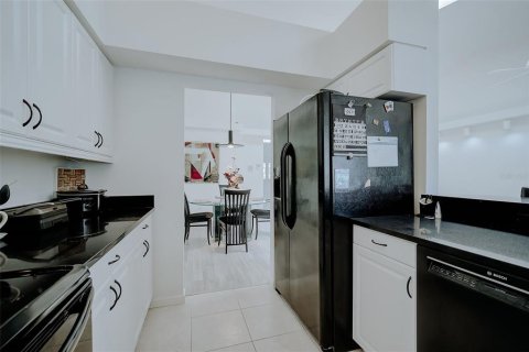 Villa ou maison à vendre à Bradenton, Floride: 2 chambres, 147.71 m2 № 621477 - photo 10