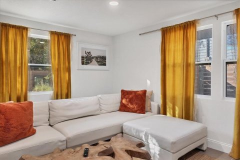 Villa ou maison à louer à Sarasota, Floride: 2 chambres, 133.97 m2 № 1816618 - photo 18