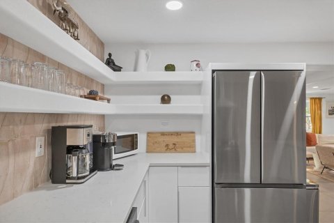 Villa ou maison à louer à Sarasota, Floride: 2 chambres, 133.97 m2 № 1816618 - photo 24