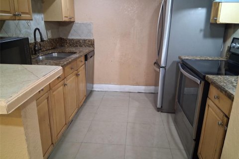 Adosado en venta en North Lauderdale, Florida, 3 dormitorios, 122.82 m2 № 2154177 - foto 12