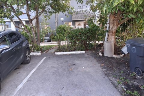 Adosado en venta en North Lauderdale, Florida, 3 dormitorios, 122.82 m2 № 2154177 - foto 2