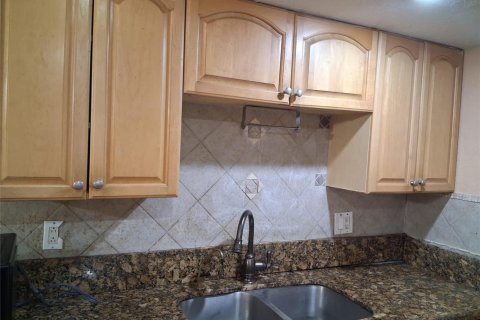 Adosado en venta en North Lauderdale, Florida, 3 dormitorios, 122.82 m2 № 2154177 - foto 14