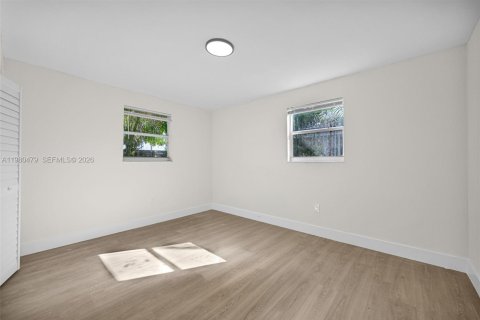 Propiedad comercial en venta en Miami, Florida, 153.29 m2 № 2043816 - foto 14