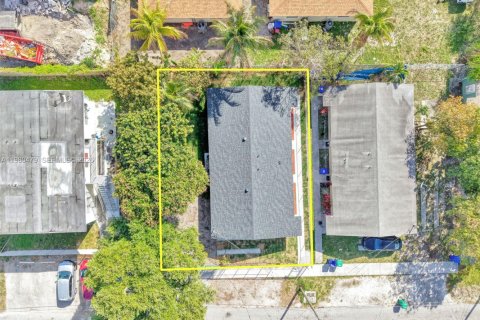 Propiedad comercial en venta en Miami, Florida, 153.29 m2 № 2043816 - foto 11