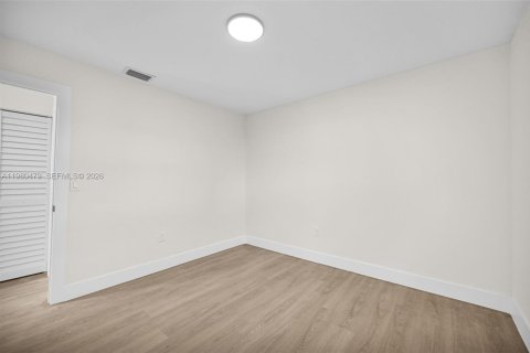 Propiedad comercial en venta en Miami, Florida, 153.29 m2 № 2043816 - foto 21