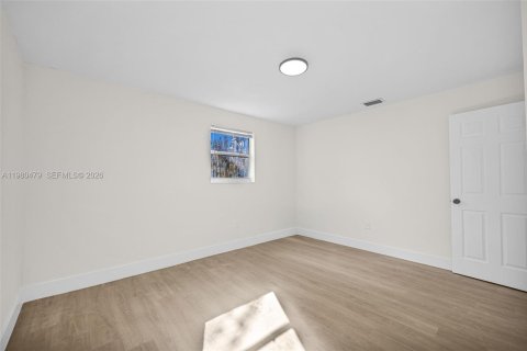 Propiedad comercial en venta en Miami, Florida, 153.29 m2 № 2043816 - foto 16