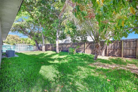 Propiedad comercial en venta en Miami, Florida, 153.29 m2 № 2043816 - foto 5