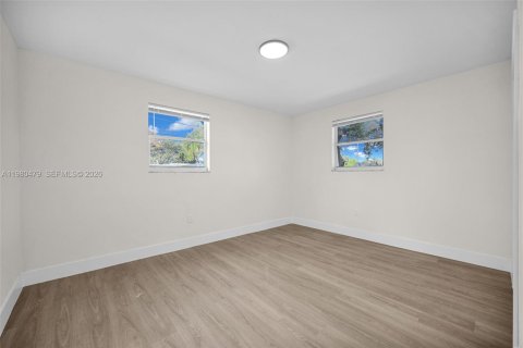 Propiedad comercial en venta en Miami, Florida, 153.29 m2 № 2043816 - foto 29