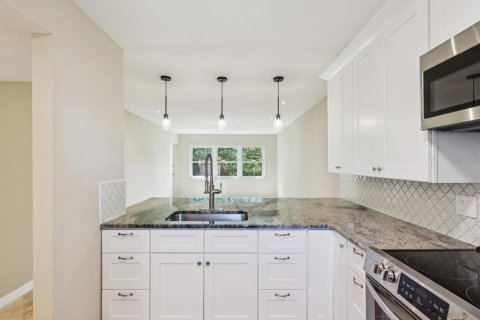 Copropriété à vendre à Palm Harbor, Floride: 2 chambres, 83.61 m2 № 1885714 - photo 7