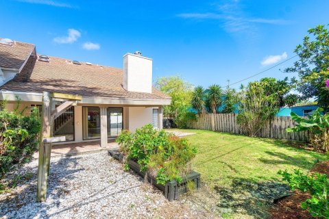 Снять в аренду таунхаус в Делрей-Бич, Флорида 3 спальни, 165.27м2, № 1161919 - фото 1