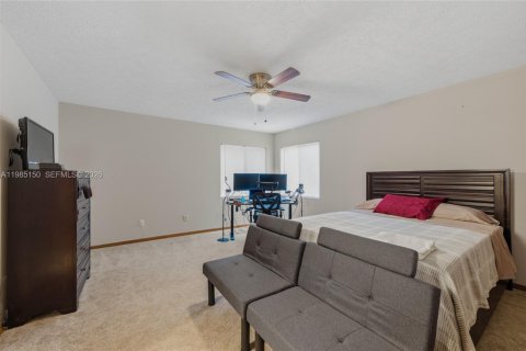 House in Port St. Lucie, Florida 2 bedrooms, 200.76 sq.m. № 2044791 - photo 28