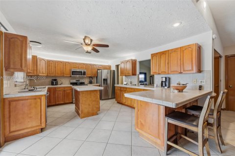 House in Port St. Lucie, Florida 2 bedrooms, 200.76 sq.m. № 2044791 - photo 16