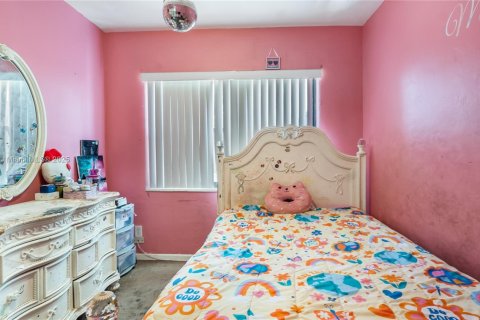 House in Miramar, Florida 3 bedrooms, 117.24 sq.m. № 1871630 - photo 21