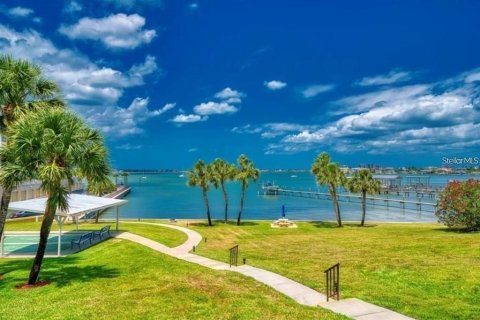 Condominio en venta en Belleair Bluffs, Florida, 2 dormitorios, 133.78 m2 № 1801522 - foto 15