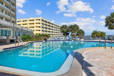 Condominio en venta en Belleair Bluffs, Florida, 2 dormitorios, 133.78 m2 № 1801522 - foto 14