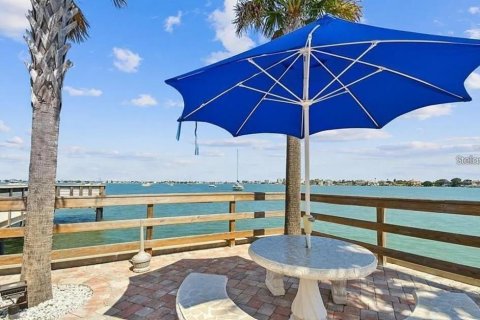 Condominio en venta en Belleair Bluffs, Florida, 2 dormitorios, 133.78 m2 № 1801522 - foto 19