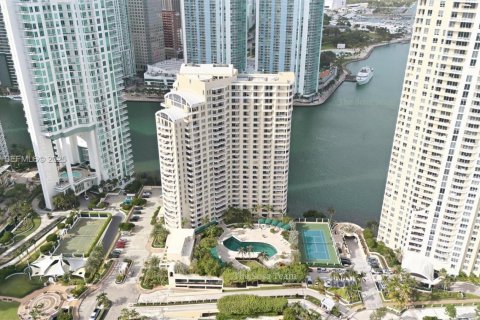 Copropriété à vendre à Miami, Floride: 3 chambres, 190.45 m2 № 1983040 - photo 25