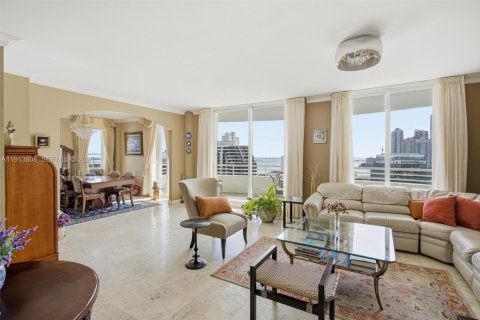 Copropriété à vendre à Miami, Floride: 3 chambres, 190.45 m2 № 1983040 - photo 6