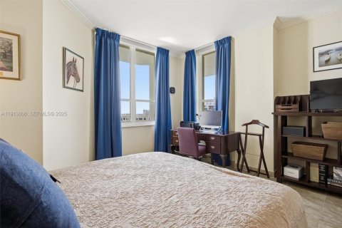 Copropriété à vendre à Miami, Floride: 3 chambres, 190.45 m2 № 1983040 - photo 19