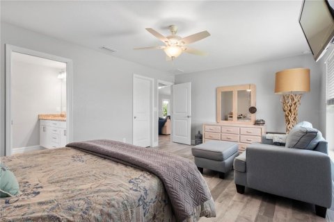 Снять в аренду виллу или дом в Порт-Шарлотт, Флорида 6 комнат, 152.36м2, № 1917131 - фото 17