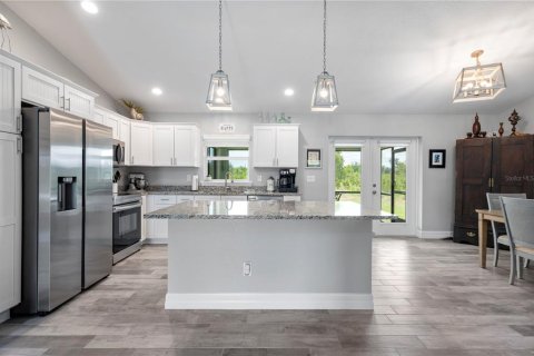 Снять в аренду виллу или дом в Порт-Шарлотт, Флорида 6 комнат, 152.36м2, № 1917131 - фото 8