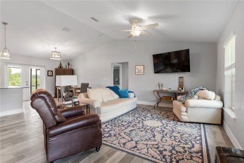 Снять в аренду виллу или дом в Порт-Шарлотт, Флорида 6 комнат, 152.36м2, № 1917131 - фото 12