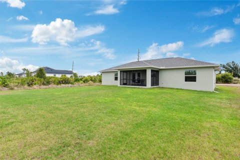 Снять в аренду виллу или дом в Порт-Шарлотт, Флорида 6 комнат, 152.36м2, № 1917131 - фото 30