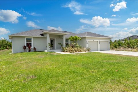 Снять в аренду виллу или дом в Порт-Шарлотт, Флорида 6 комнат, 152.36м2, № 1917131 - фото 3