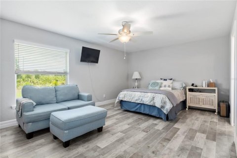 Снять в аренду виллу или дом в Порт-Шарлотт, Флорида 6 комнат, 152.36м2, № 1917131 - фото 16