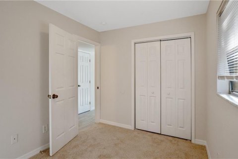 Villa ou maison à louer à Tampa, Floride: 3 chambres, 96.15 m2 № 2431142 - photo 10