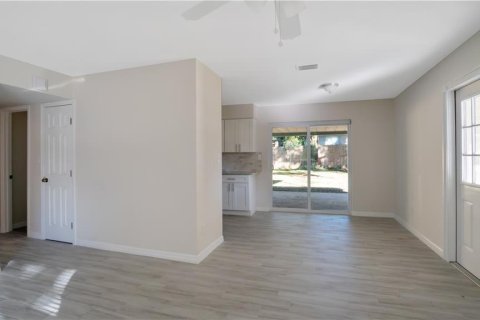 Villa ou maison à louer à Tampa, Floride: 3 chambres, 96.15 m2 № 2431142 - photo 18