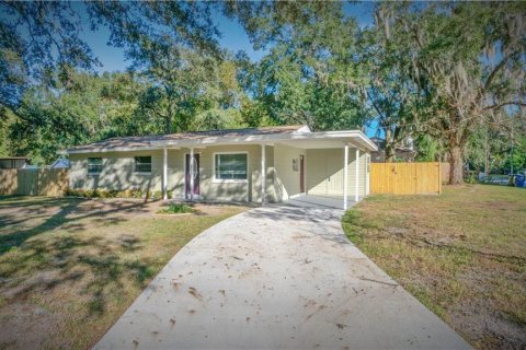 Villa ou maison à louer à Tampa, Floride: 3 chambres, 96.15 m2 № 2431142 - photo 2