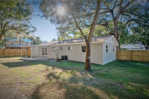 Villa ou maison à louer à Tampa, Floride: 3 chambres, 96.15 m2 № 2431142 - photo 20
