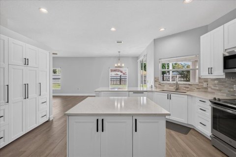 Villa ou maison à louer à Palm Coast, Floride: 3 chambres, 216.09 m2 № 2388682 - photo 2