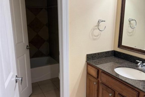 Condo in Four Corners, Florida, 3 bedrooms  № 1912331 - photo 13