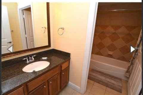 Condo in Four Corners, Florida, 3 bedrooms  № 1912331 - photo 4