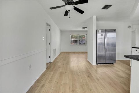 Casa en venta en Port Richey, Florida, 3 dormitorios, 93.65 m2 № 1508286 - foto 8
