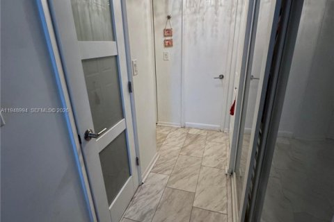 Купить кондоминиум в Авентура, Флорида 1 спальня, 99.03м2, № 2089133 - фото 26