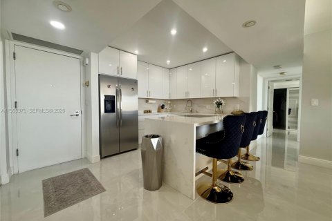 Condominio en alquiler en Aventura, Florida, 2 dormitorios, 125.42 m2 № 2024044 - foto 18