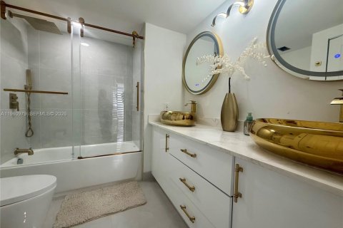 Condominio en alquiler en Aventura, Florida, 2 dormitorios, 125.42 m2 № 2024044 - foto 9