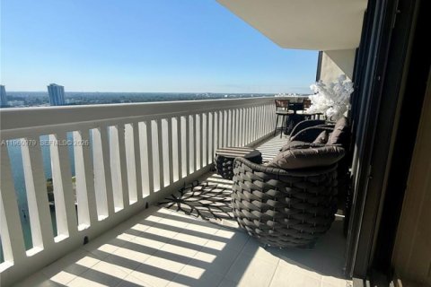 Condominio en alquiler en Aventura, Florida, 2 dormitorios, 125.42 m2 № 2024044 - foto 23