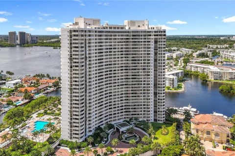 Condominio en Aventura, Florida, 2 dormitorios  № 2024044