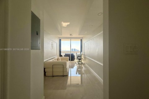 Condominio en alquiler en Aventura, Florida, 2 dormitorios, 125.42 m2 № 2024044 - foto 7